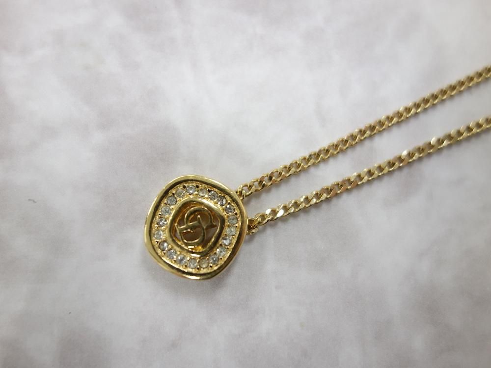 <img class='new_mark_img1' src='https://img.shop-pro.jp/img/new/icons15.gif' style='border:none;display:inline;margin:0px;padding:0px;width:auto;' />Vintage Christian Dior ꥹǥ  ͥå쥹 USED