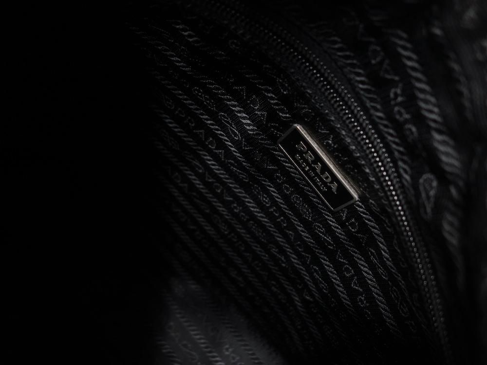 <img class='new_mark_img1' src='https://img.shop-pro.jp/img/new/icons15.gif' style='border:none;display:inline;margin:0px;padding:0px;width:auto;' />PRADA ץ  ߥ˥Хå ꥢ USED