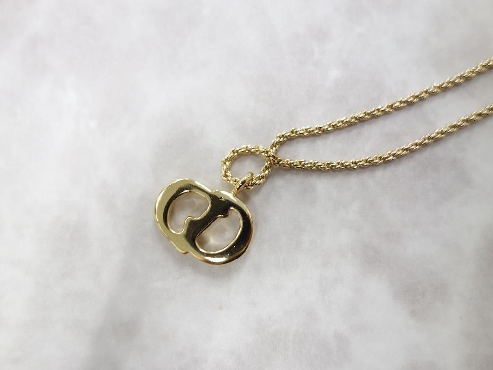 <img class='new_mark_img1' src='https://img.shop-pro.jp/img/new/icons15.gif' style='border:none;display:inline;margin:0px;padding:0px;width:auto;' />Vintage Christian Dior ꥹǥ  ͥå쥹 USED