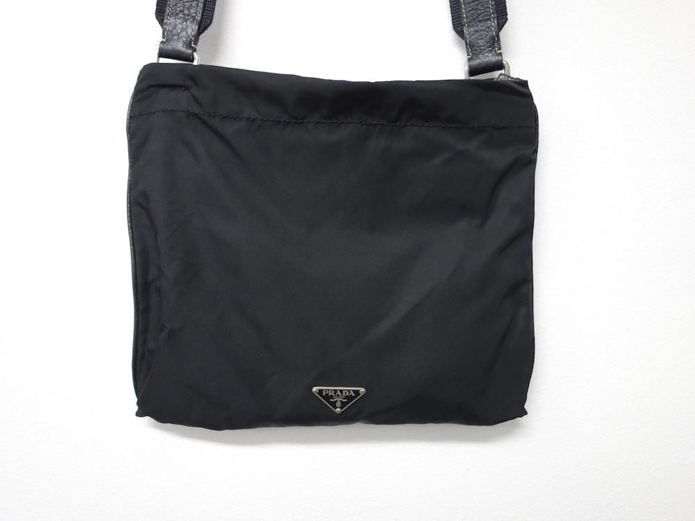 <img class='new_mark_img1' src='https://img.shop-pro.jp/img/new/icons15.gif' style='border:none;display:inline;margin:0px;padding:0px;width:auto;' />PRADA ץ  ߥ˥Хå ꥢ USED