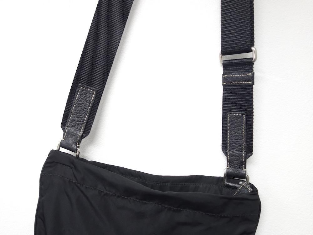 <img class='new_mark_img1' src='https://img.shop-pro.jp/img/new/icons15.gif' style='border:none;display:inline;margin:0px;padding:0px;width:auto;' />PRADA ץ  ߥ˥Хå ꥢ USED