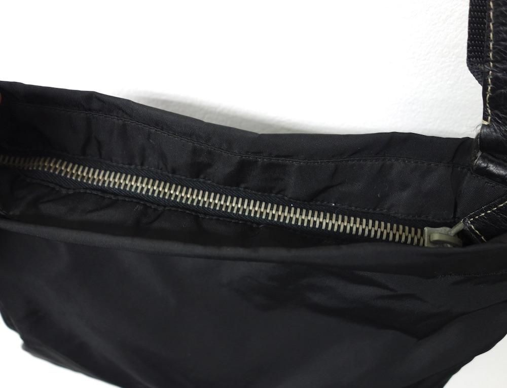 <img class='new_mark_img1' src='https://img.shop-pro.jp/img/new/icons15.gif' style='border:none;display:inline;margin:0px;padding:0px;width:auto;' />PRADA ץ  ߥ˥Хå ꥢ USED