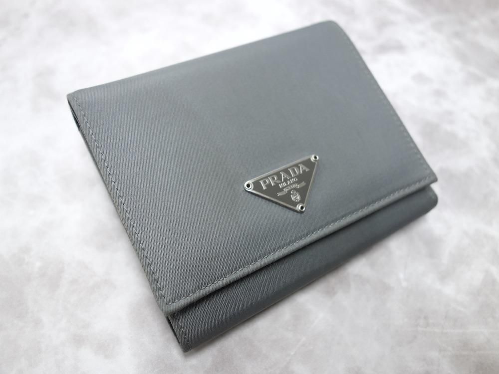 <img class='new_mark_img1' src='https://img.shop-pro.jp/img/new/icons15.gif' style='border:none;display:inline;margin:0px;padding:0px;width:auto;' />PRADA �ץ��  �ʥ����� �����ޤ���� �����ꥢ�� USED