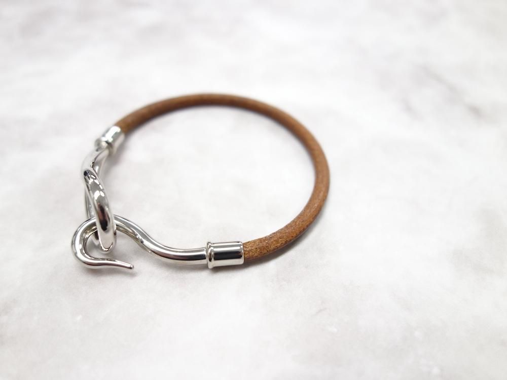 <img class='new_mark_img1' src='https://img.shop-pro.jp/img/new/icons15.gif' style='border:none;display:inline;margin:0px;padding:0px;width:auto;' />HERMES ����᥹ ������ �쥶���֥쥹��å� USED 