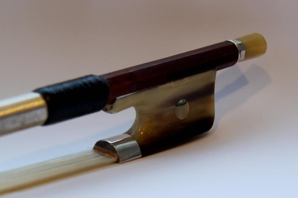 チェロ　弓　German bow チェロ 弓 German bow リンツ楽器 / J.H.LUTZ/ GERMANY チェロ弓