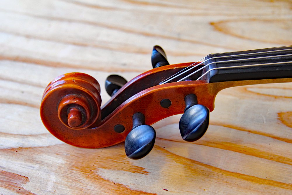 ハインリッヒ ギル バイオリン弓 ドイツ製 4/4 H GILL 刻印 - 楽器/器材