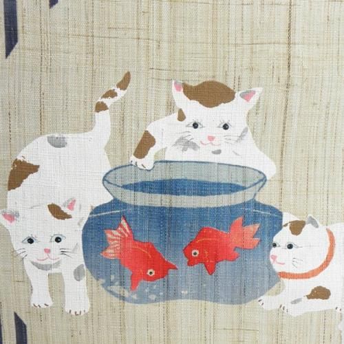 型染タペストリー【金魚を狙う猫たち】 - 猫雑貨・猫グッズ 猫的