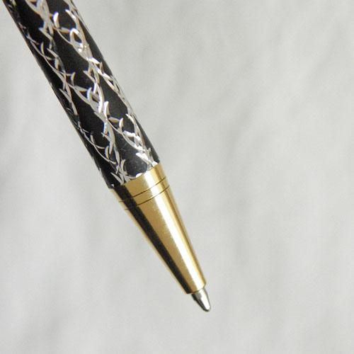カスタムボールペン«No.627»グレー 黒柴 犬 キラキラ 予約販売】七宝蒔絵 黒柿ボールペン - うるしアートはりや通販｜針谷蒔絵