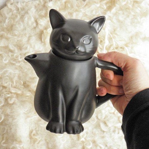 チョコンとおすまし黒猫ティーポット - 猫雑貨・猫グッズ専門通販 猫的
