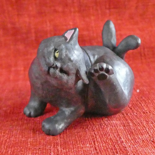 白亜器の猫フィギュアマスコット【猫又蚊遣り器/黒】 - 猫雑貨・猫