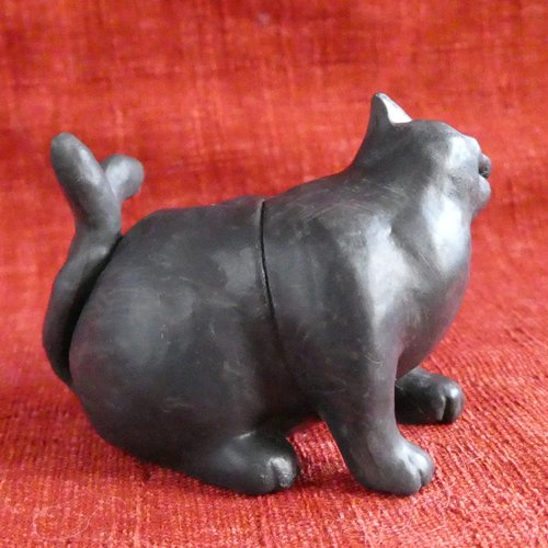 白亜器の猫フィギュアマスコット【猫又蚊遣り器/黒】 - 猫雑貨・猫