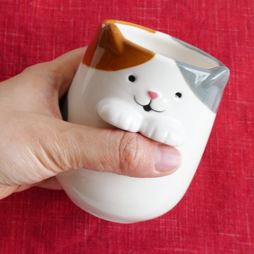 そっとそえ手湯呑【三毛猫】 - ねこ雑貨・猫グッズ専門店 猫的生活雑貨