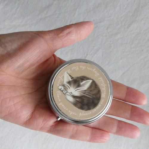 猫のダヤン スチールピルケース【丸猫】 - 猫雑貨・猫グッズ 猫