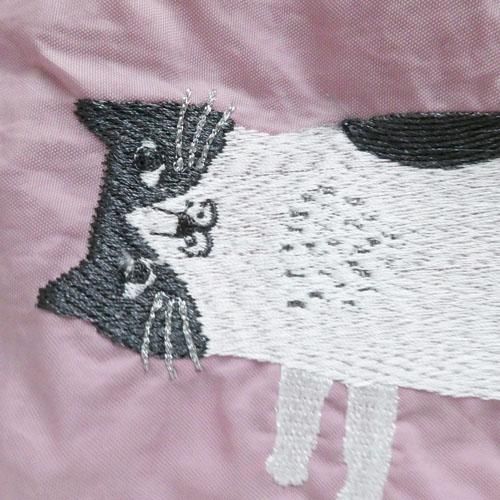 撥水加工 なごなごさん刺繍ワッシャーバッグ【Mサイズ】ピンク色 撥水加工 なごなごさん刺繍ワッシャーバッグ【Mサイズ】ピンク色