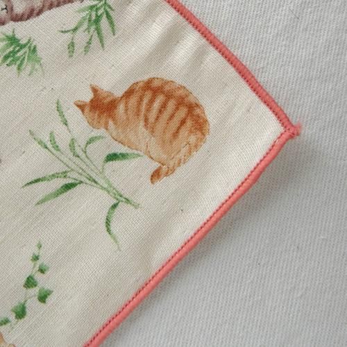 Wガーゼの猫柄ハンカチ