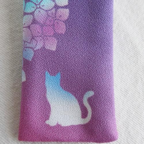 紫陽花と猫の涼やかな扇子