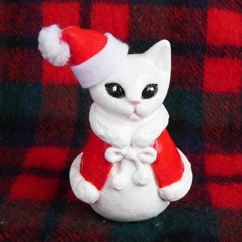 ハンドメイドのミニオブジェ【サンタの白猫】 - 猫雑貨・猫