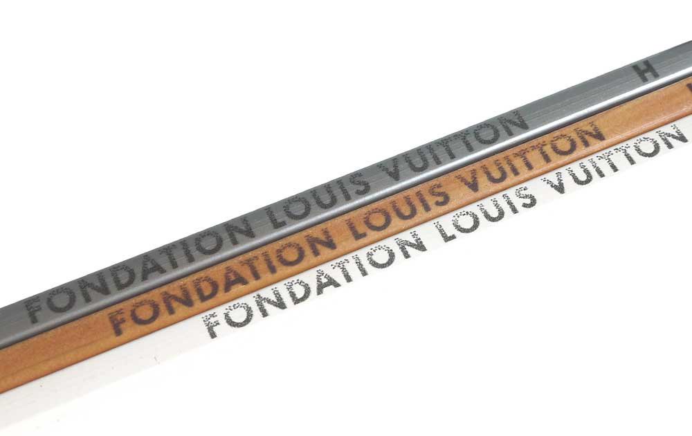 パリ限定！LOUIS VUITTON/ルイヴィトン美術館/ペンケース＆鉛筆3本セット/FONDATION LOUIS  VUITTON/ステーショナリーセット