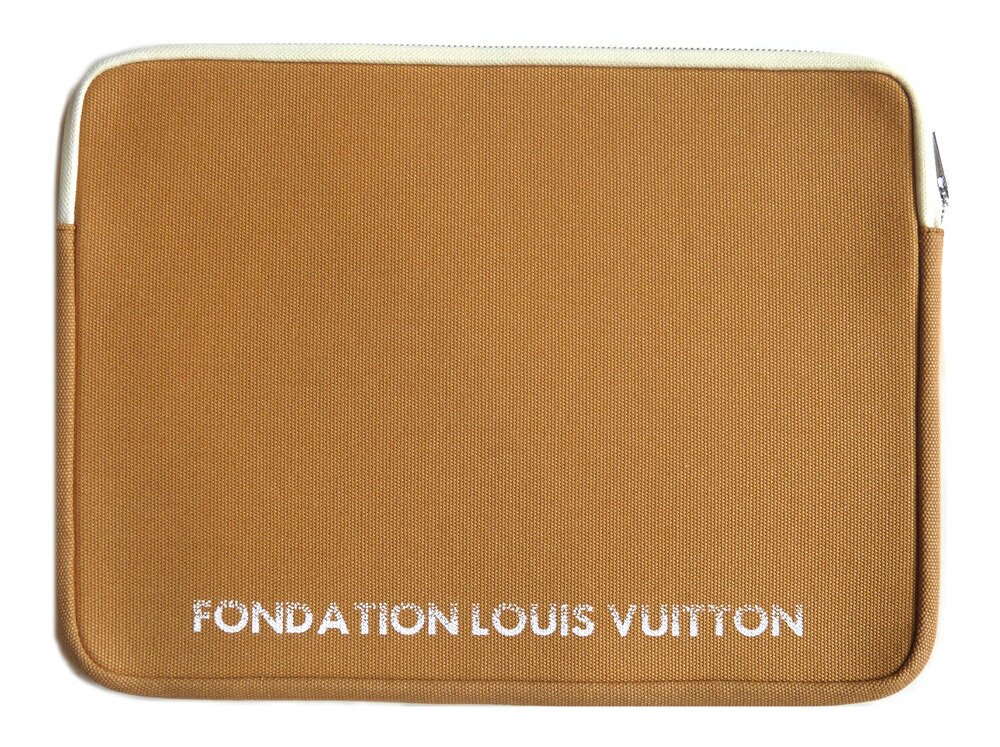 【新品】Fondation Louis Vuitton　PCケース　グレー