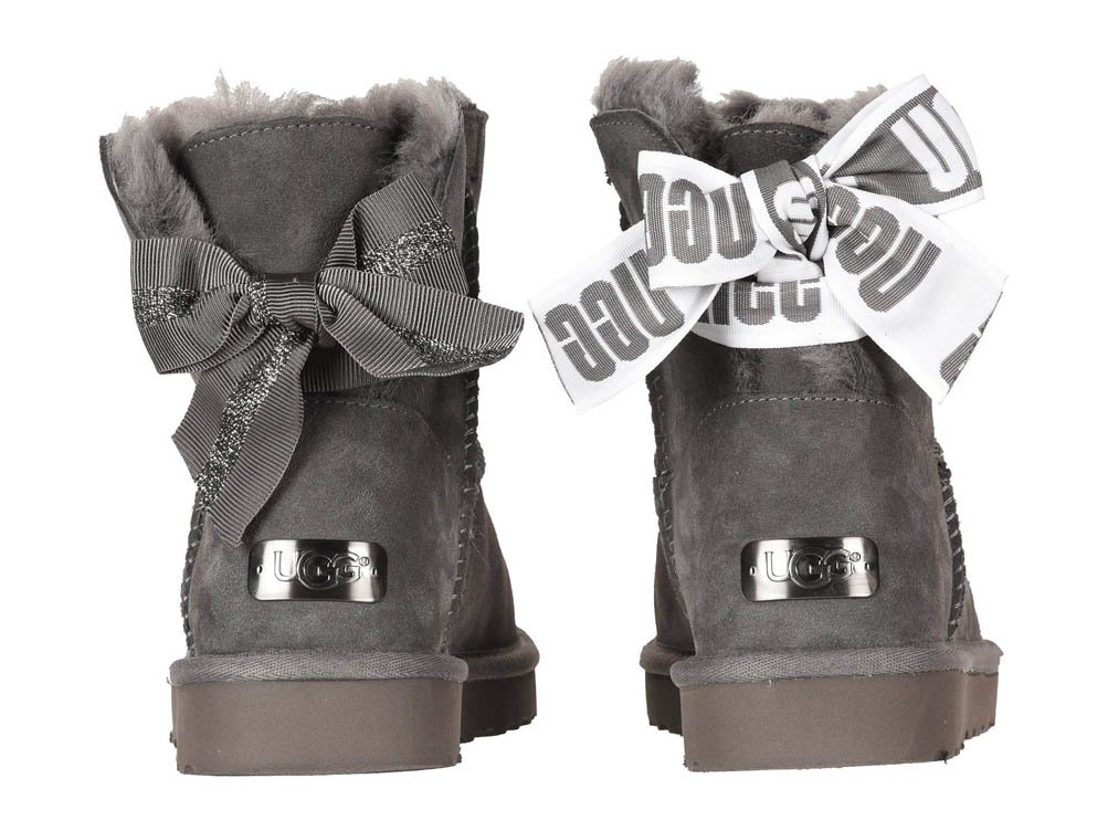 UGG（アグ）Customizable Bailey Bow Mini ムートンブーツ