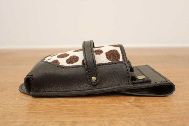 ヌメ革ブラック、ハラコダルメシアンのシザーケース ヌメ革ブラック、ハラコダルメシアンのシザーケース ヌメ革