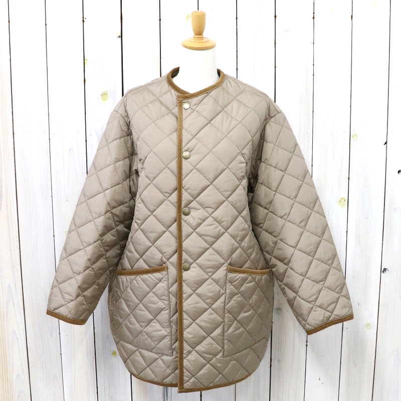 Barbour (バブアー)『QUILTED NO COLLAR COAT OS NYLON』(BEIGE