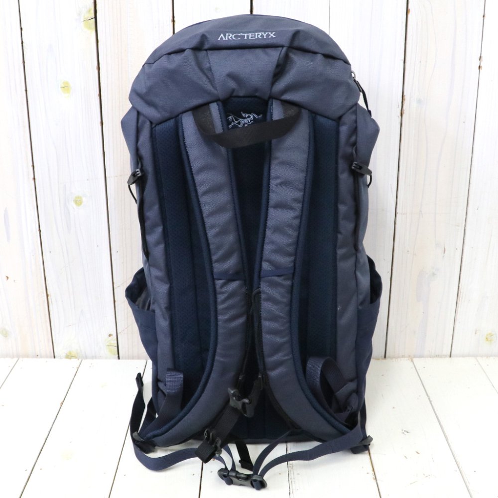 ARC'TERYX (アークテリクス)『MANTIS 20 BACKPACK』(Black Sapphire) - REGGIE ショップ 通販