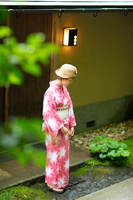 【※お仕立て別】知多木綿 白菊 綿麻 30/30 浴衣反物／たばた雪花 韓紅花（せっか からくれない） - SOU・SOU netshop　 （ソウソウ）　-　『新しい日本文化の創造』