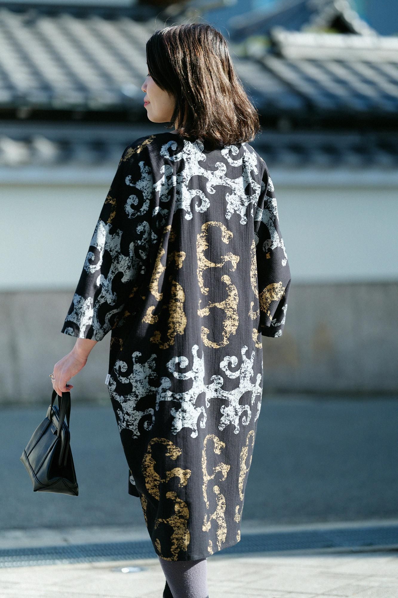 美品 sou・sou ソウソウ 高島縮 薙刀長方形衣 ワンピース ゆったり 高島縮 20/20 薙刀長方形衣（なぎなたちょうほうけい）／怒濤