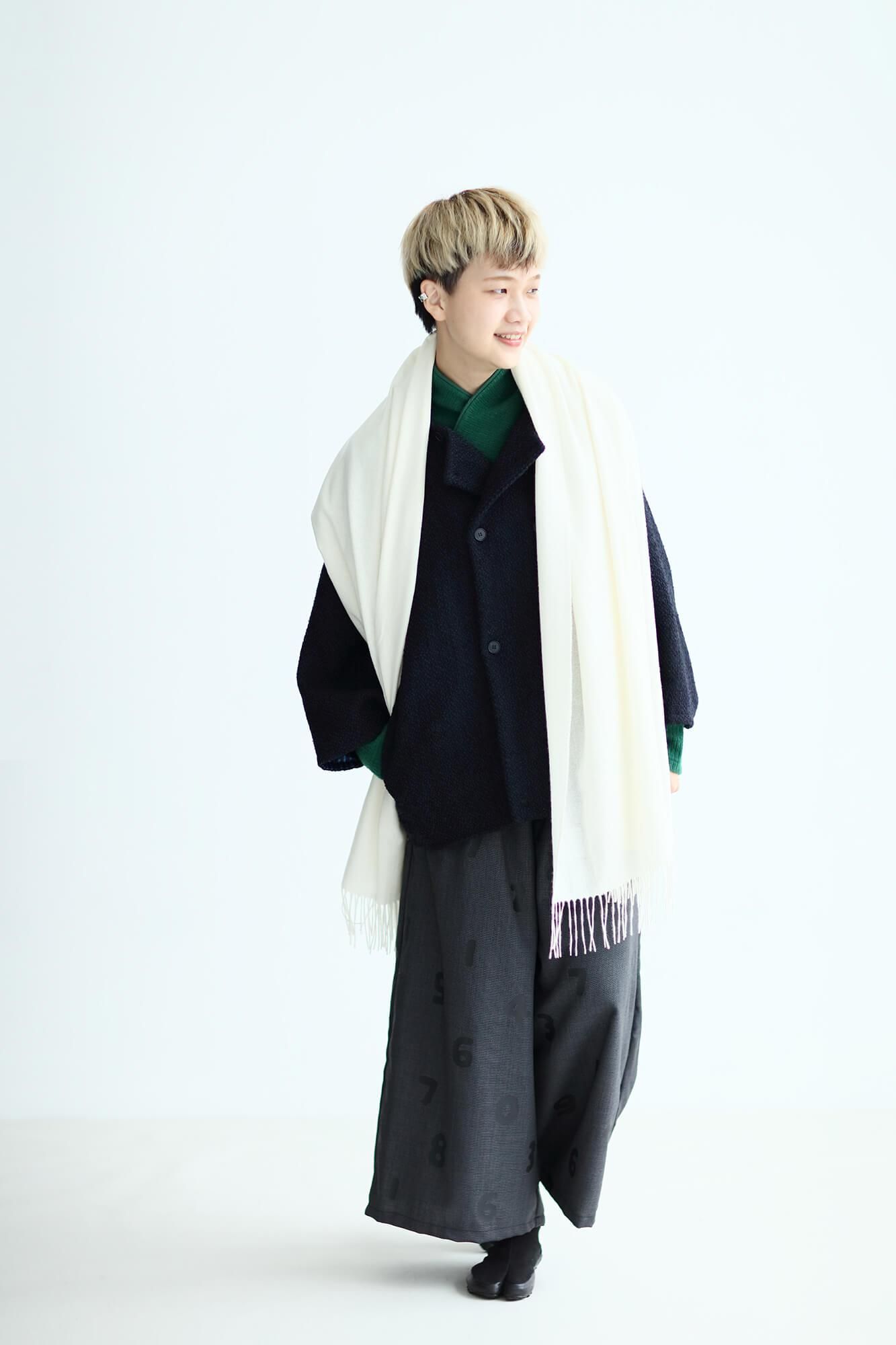 SOU SOU ベビーキャッシュストール 濃縹（こきはなだ） ベビーキャッシュ(R) ロングマフラー／墨黒（すみくろ） - SOU