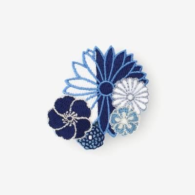 刺繍飾り（ししゅうかざり）／土偶（どぐう） 板状（ばんじょう