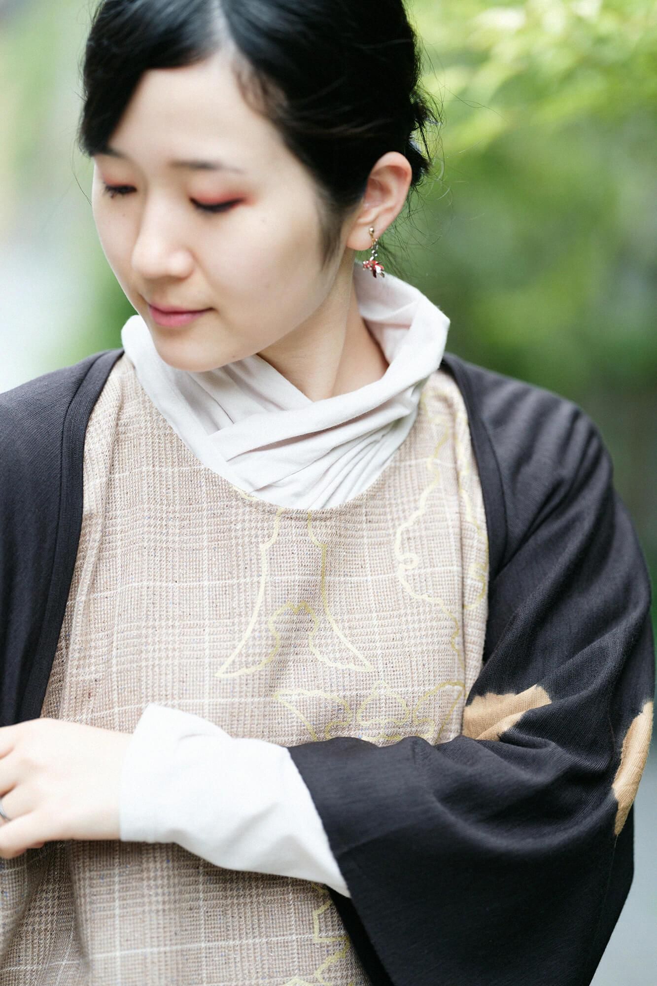 千鳥格子織（ちどりごうしおり） 四角衣（しかくい）／装飾金具