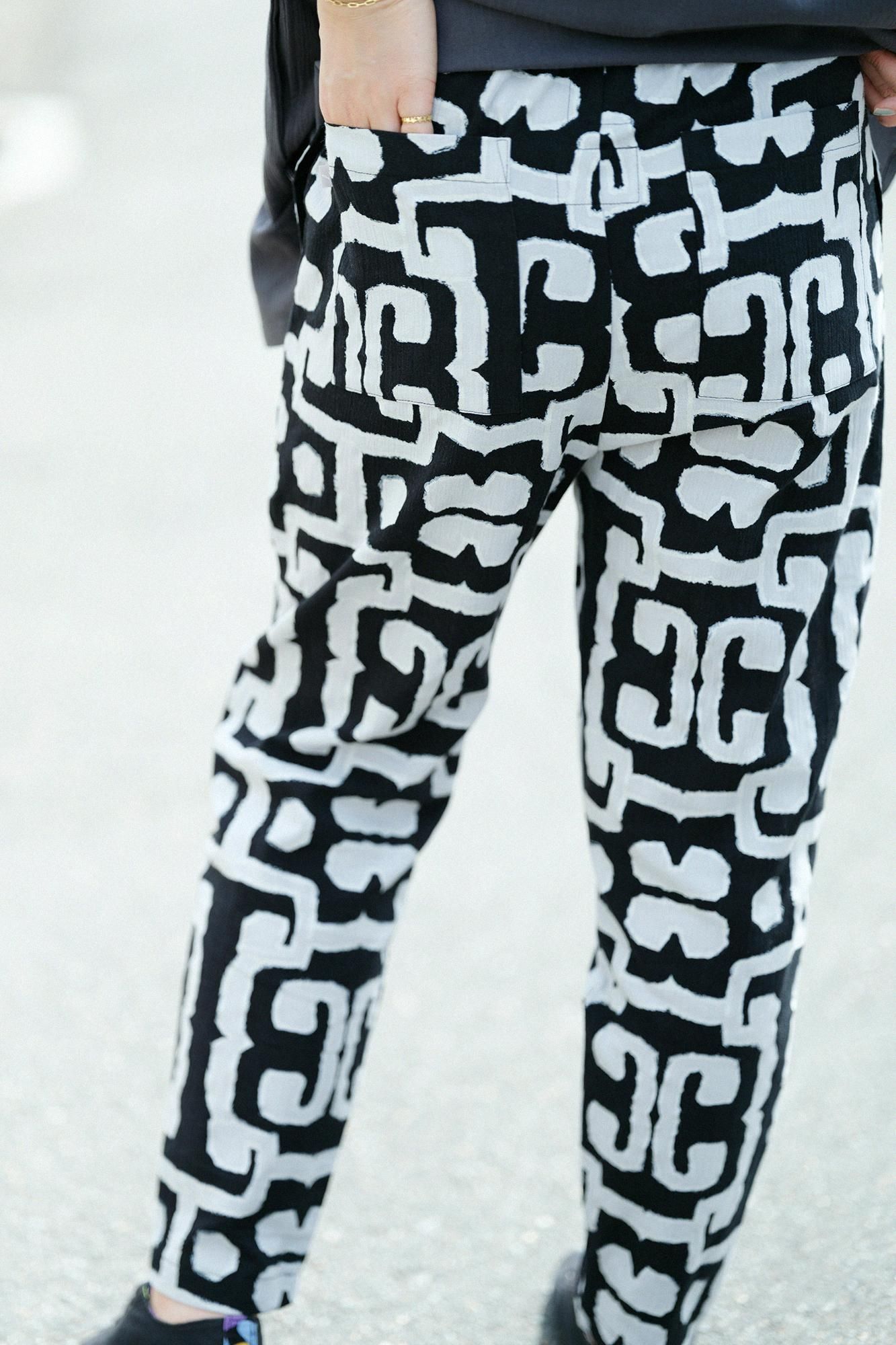 SOUSOU 高島縮　イージーテーパードパンツ 高島縮 20/10 ピケエンボス イージーテーパードパンツ／留紺