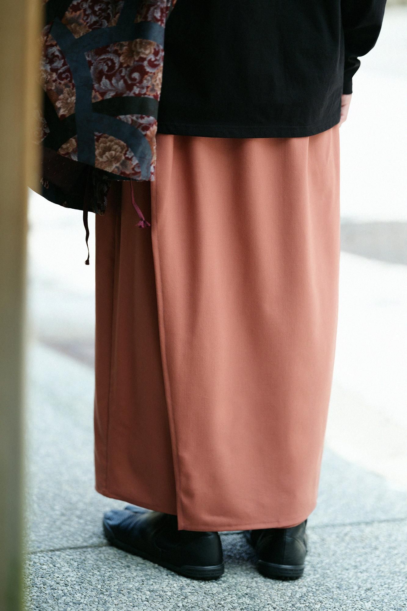 【お買得】 net限定】伸（しん） 梳毛（そもう） 筒下（つつした）／浅蘇芳 パンツ