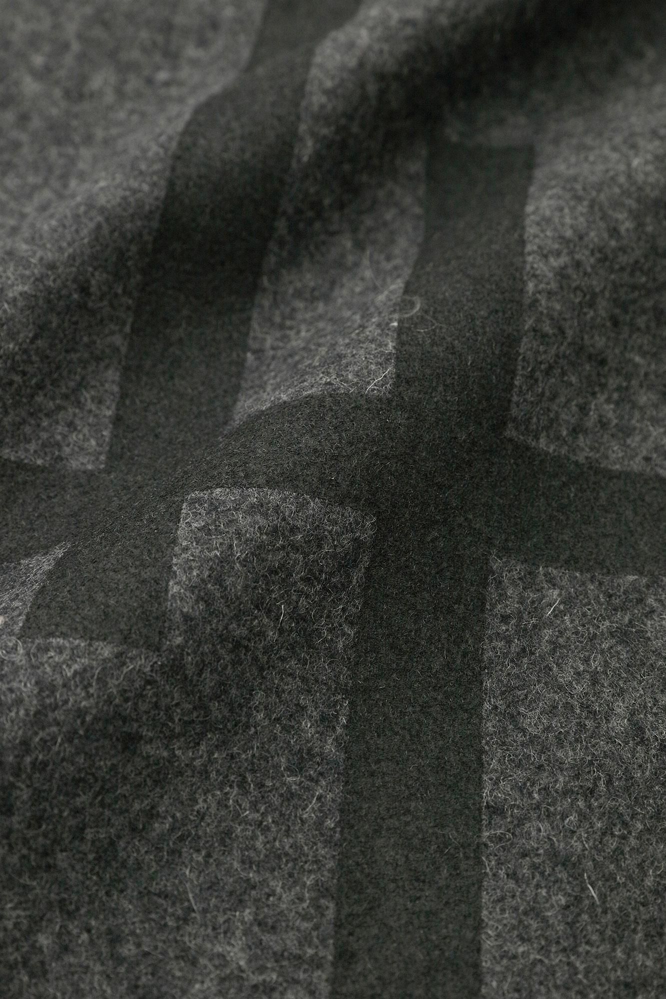 ウールメルトン 陣羽織（じんばおり）／桟（さん） 濃灰（こい