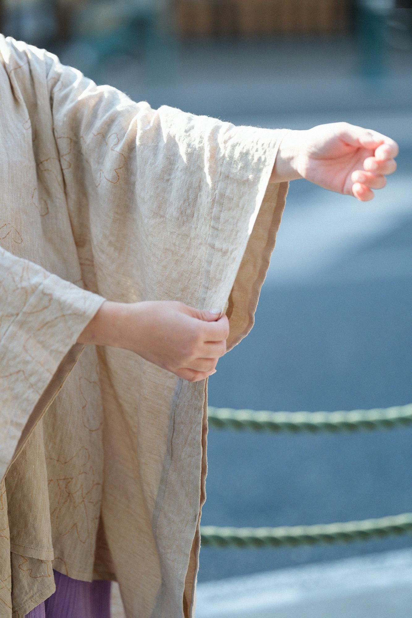 SOU・SOU 麻　きさらぎ 短丈　里山　ゆらぎと余白　鳥の子色 麻レーヨン きさらぎ／里山（さとやま） ゆらぎと余白（よはく