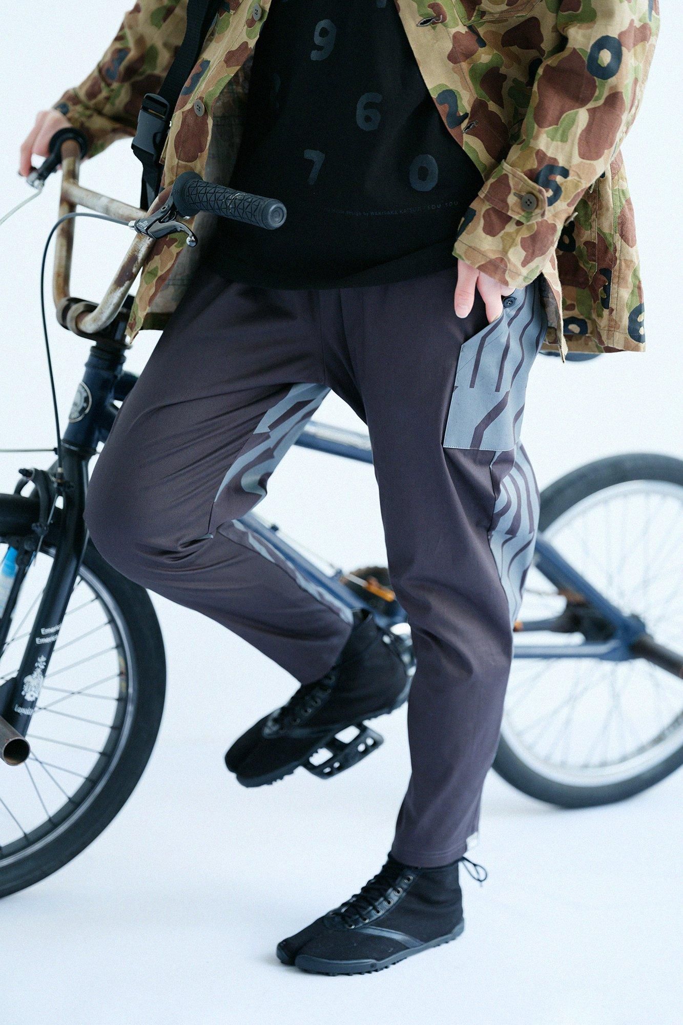 SOU.SOU ストレッチ ラチネ織 BIKEジョードプル Lサイズ ストレッチ ラチネ織 BIKEジョードプル／ブラック×SO-SU-U - SOU