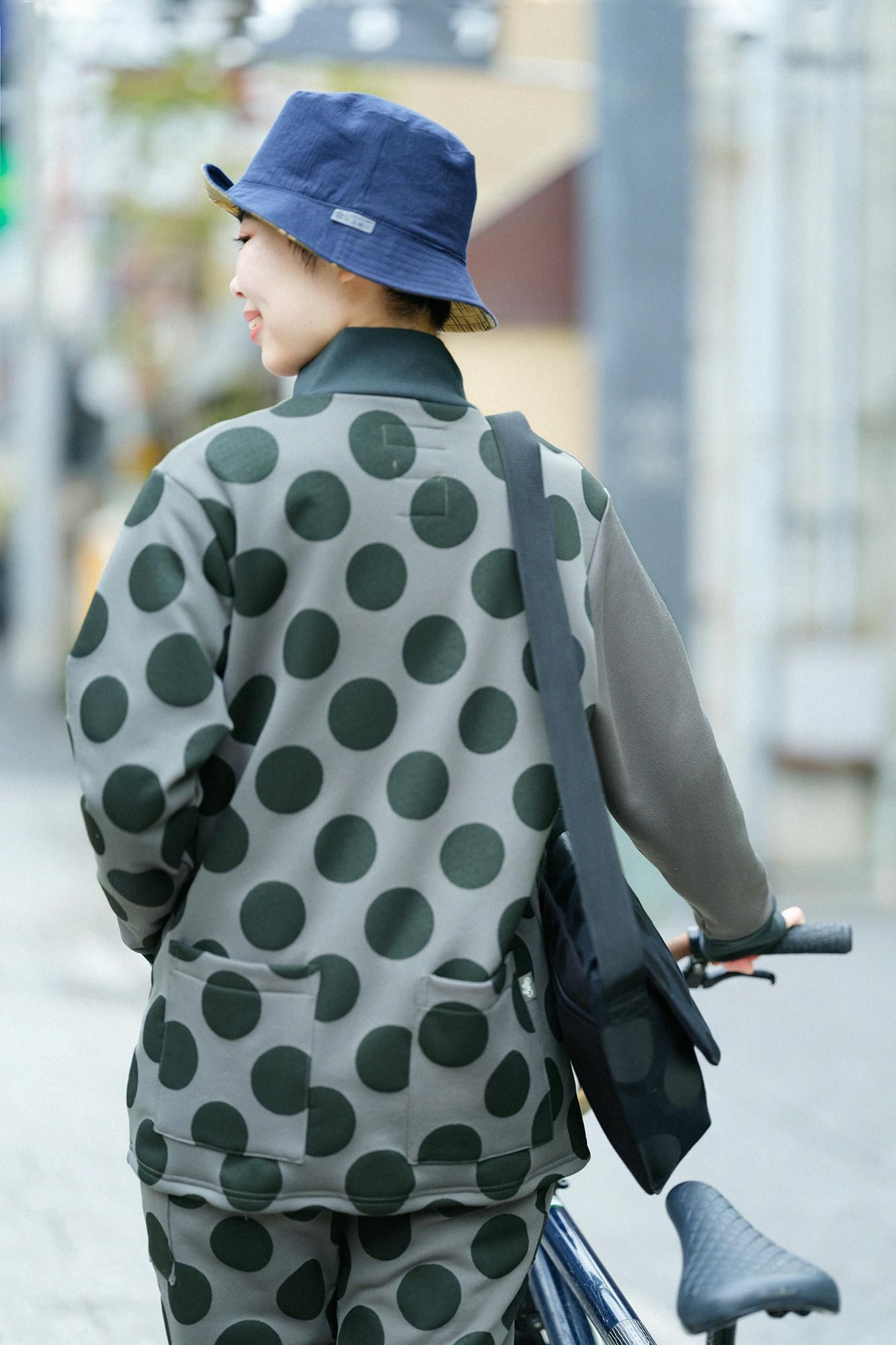 ラッチパイルニット ZIP UP BIKEブルゾン／ブラック×SO-SU-U