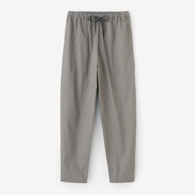net限定】メルトンスムース イージーテーパードパンツ／灰白色