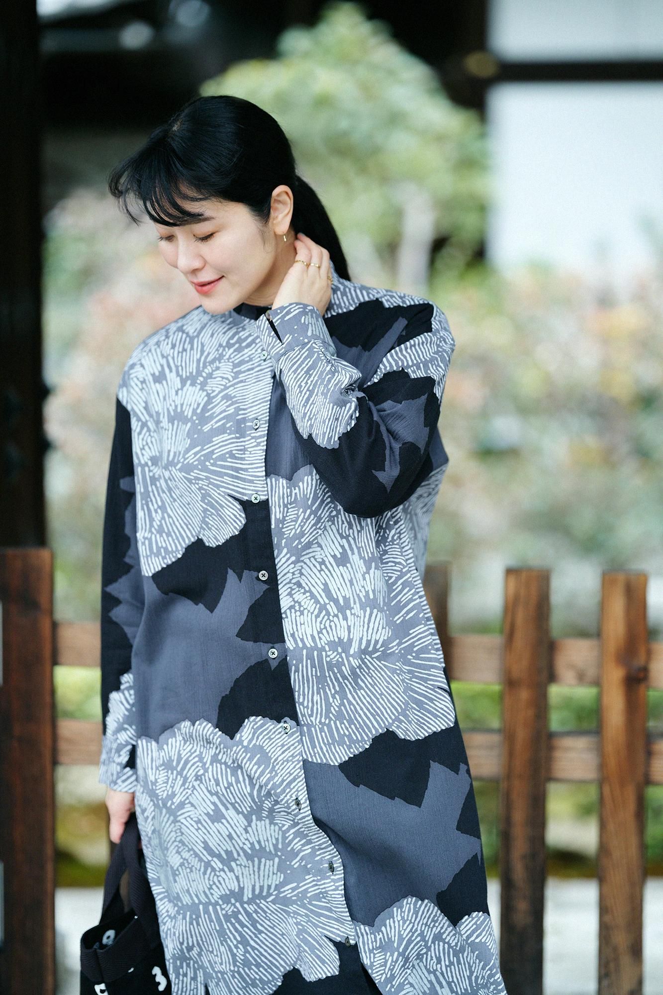 高島縮 20/20 H.N.グランシャツワンピース／おし花 - SOU・SOU