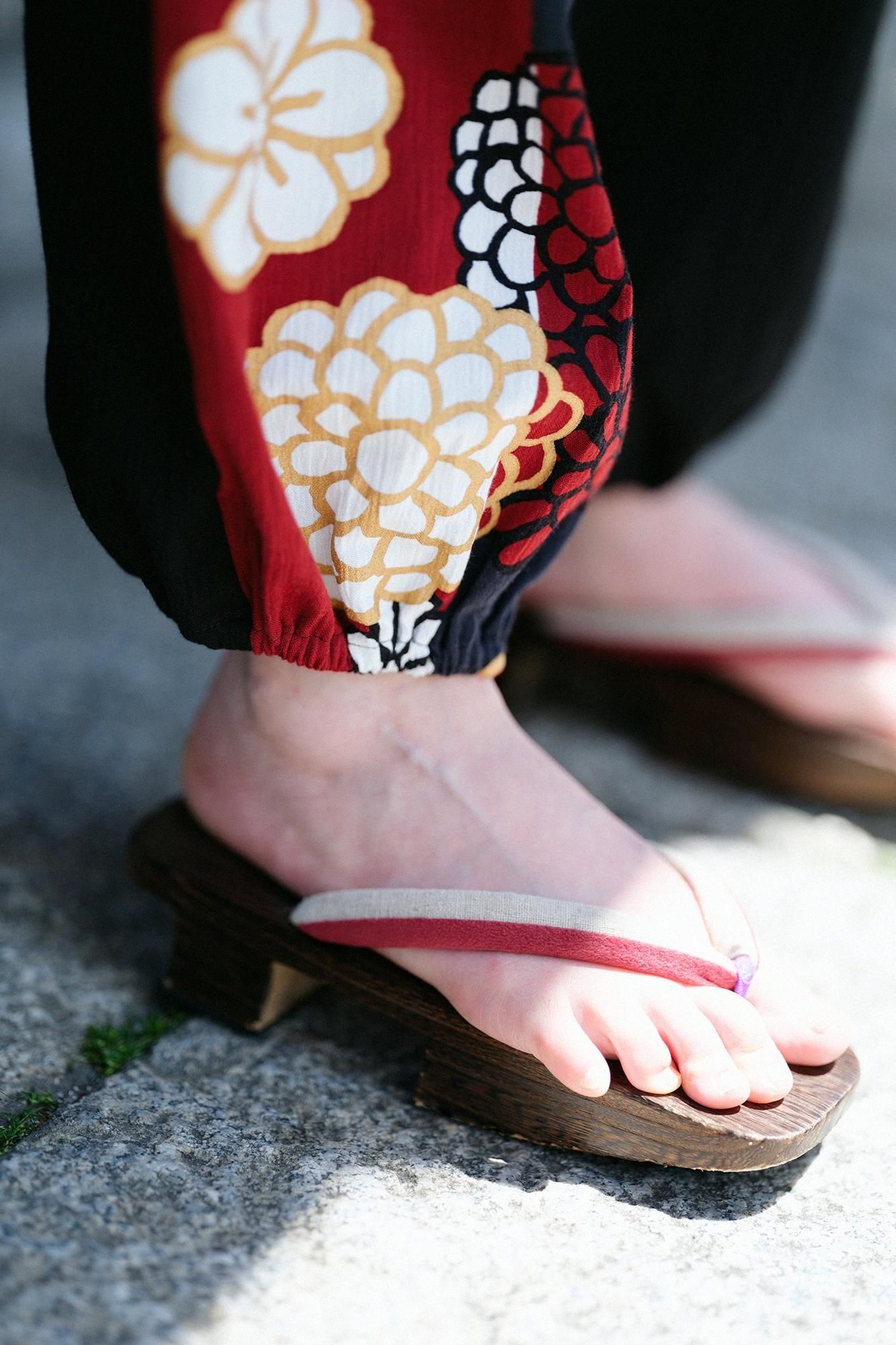 sousou 手柄寛衣下　片身替わり 桑の実色　紫　雲間に菊 sousou 手柄寛衣下 片身替わり 桑の実色 紫 雲間に菊