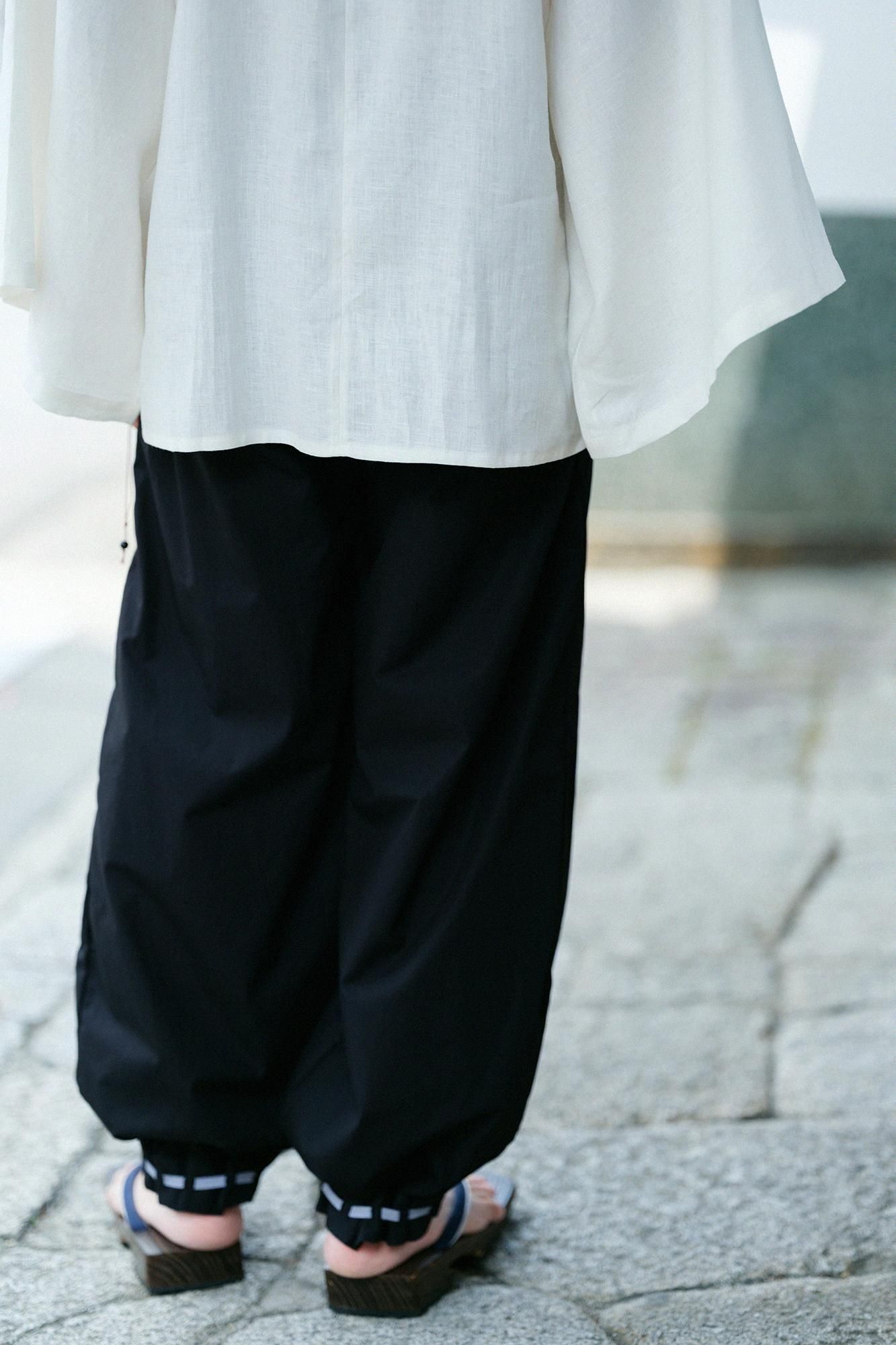 タイプライタークロス 宮中裾（きゅうちゅうすそ）／濡羽色