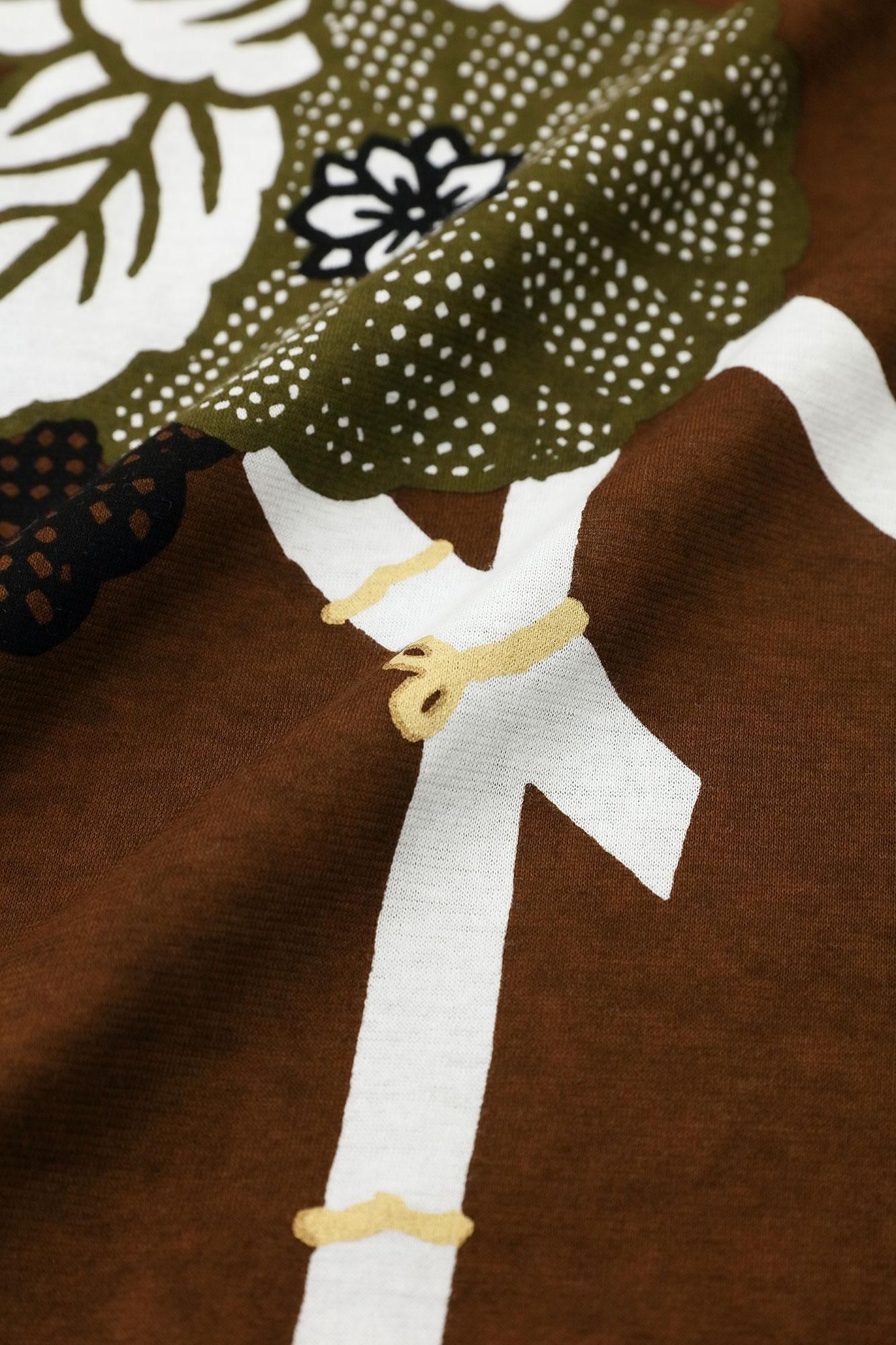 衿巻ジバン／籬菊模様（まがきぎくもよう) 写し(うつし) 憲法色