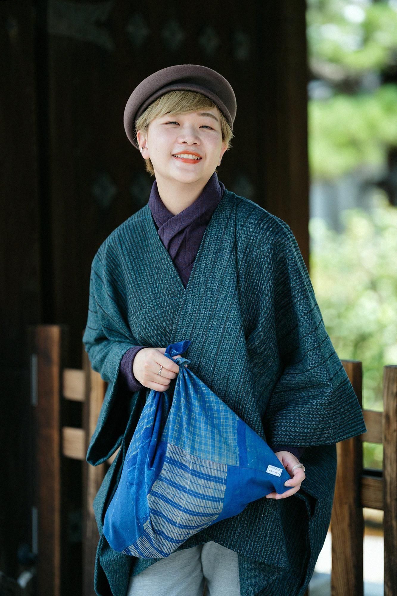 伊勢木綿 小巾折 － 昔からある、日本のエコバック。肩に掛けて