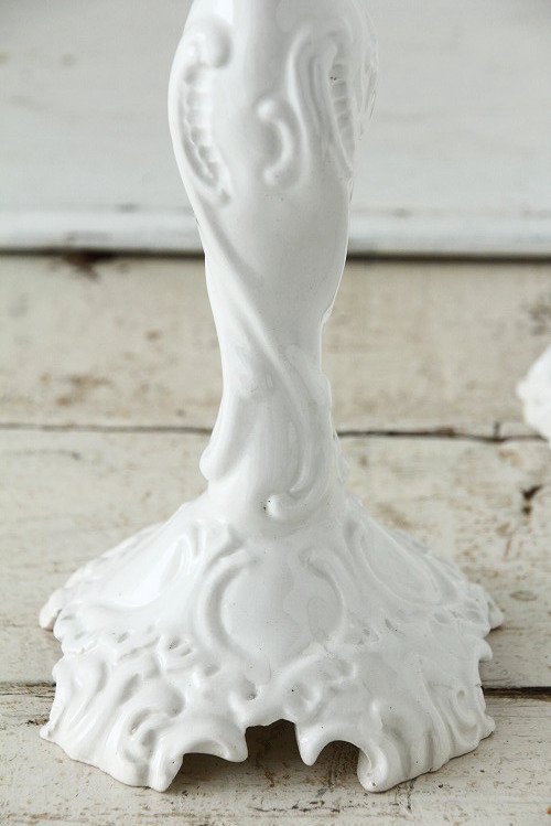 アンティーク陶器ホワイトキャンドルスタンドA