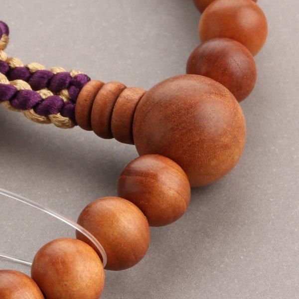 数珠 女性用 約7×8ミリ 老山白檀 （インド産） 正絹2色梵天房