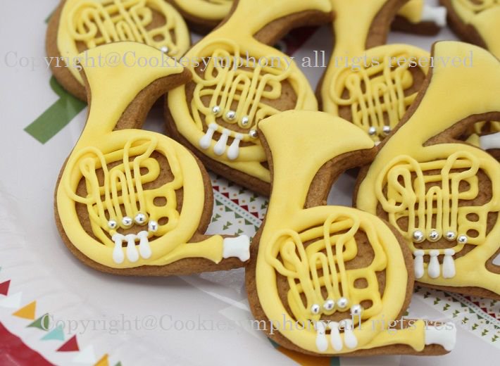 ホルン型アイシングクッキー単品 - オリジナル文字入り創作クッキーの