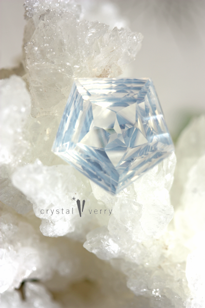 ミルキークォーツ スターペンタゴン セイグリッドルース 4.70ct - crystal-verry*