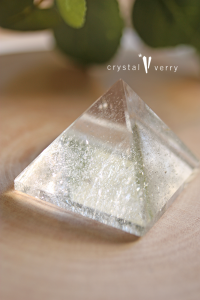 水晶 ピラミッド