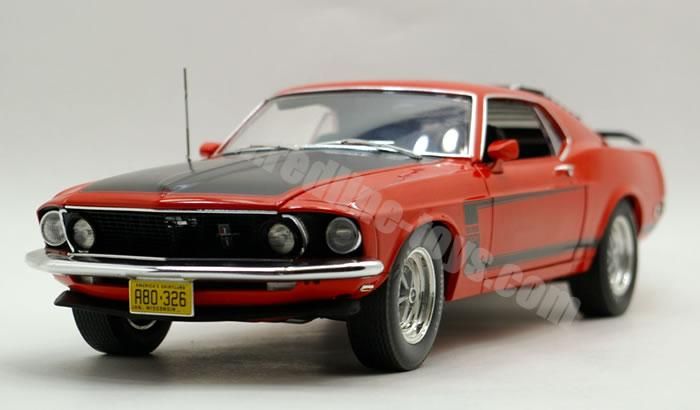 HWY 61 1969 マスタング BOSS 302 CORAL 1:18 - レッドライン